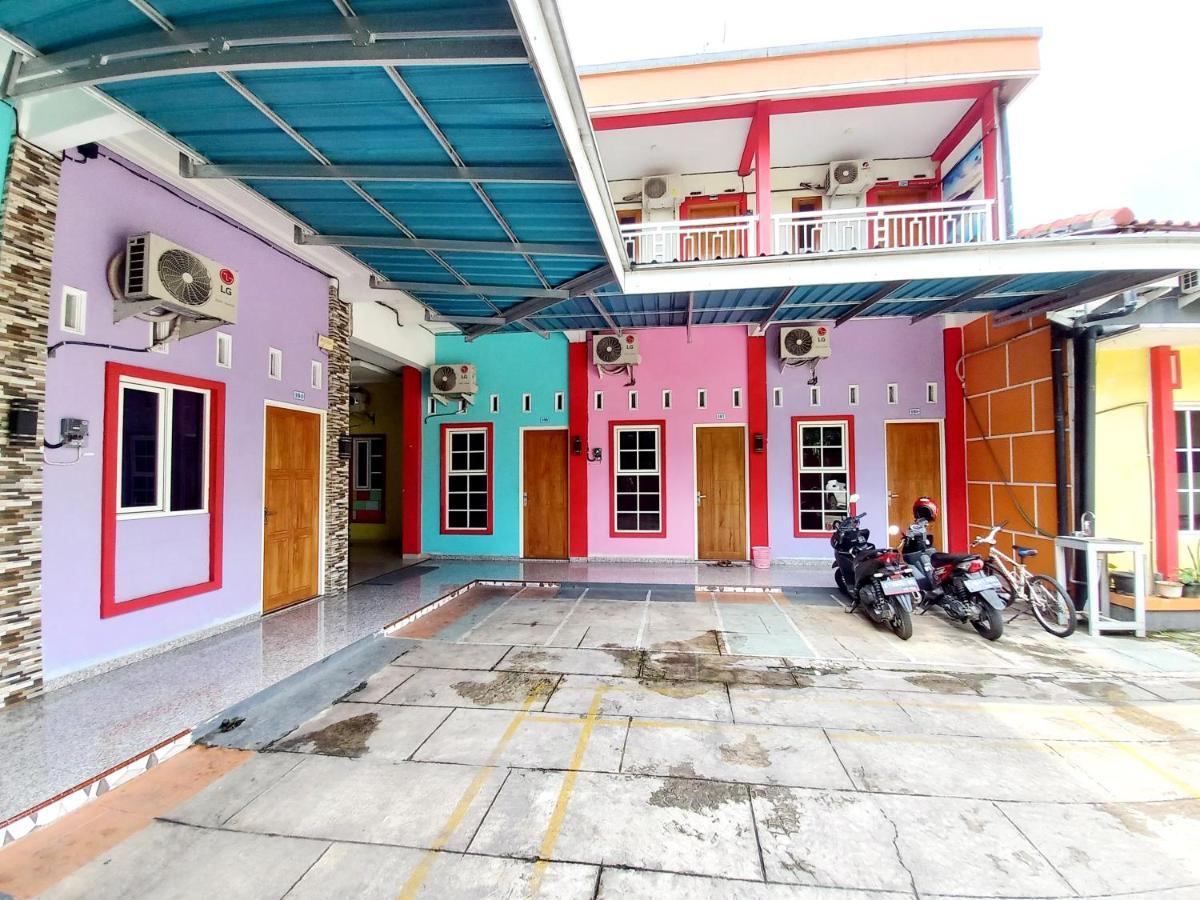 Harmony House Syariah near Alun Alun Pati Hotel Bagian luar foto